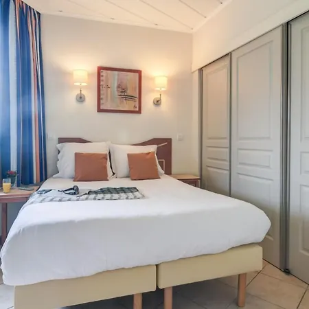 Le Rouret 2p4p Std Apartment *