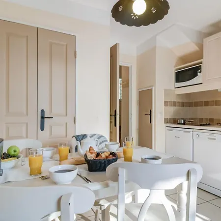 Apartment Le Rouret 2p4p Std
