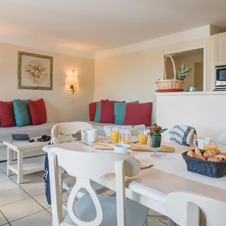 Le Rouret 2p4p Std Apartment